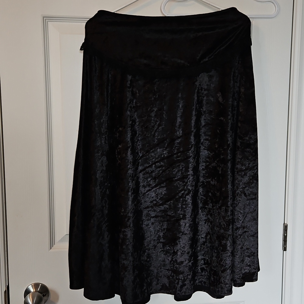 Grave Girls black Velvet skirt - Picture 5 of 5